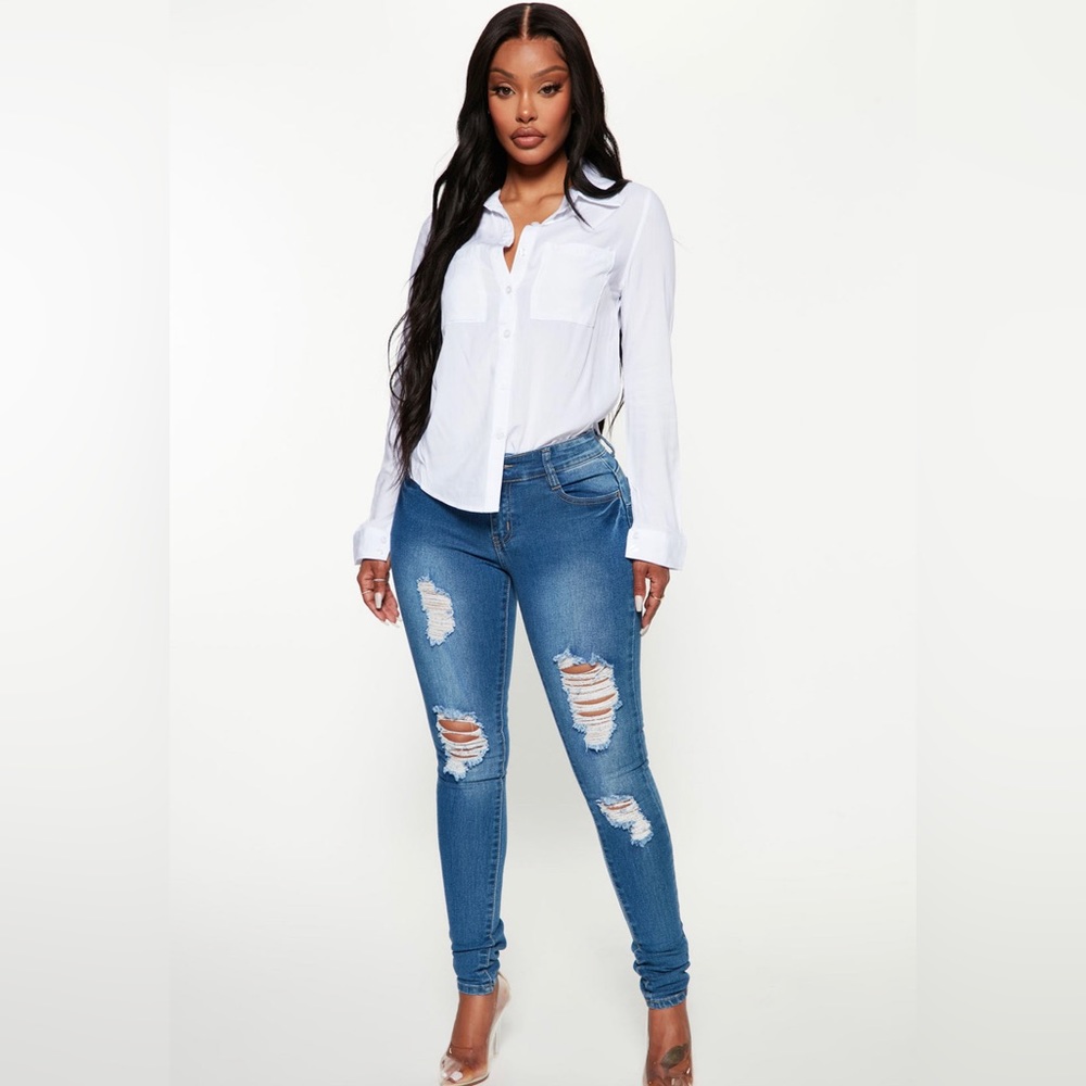 Too Much Booty Low Rise Jeans - Medium Blue Wash
Size: 3 or also a SMALL